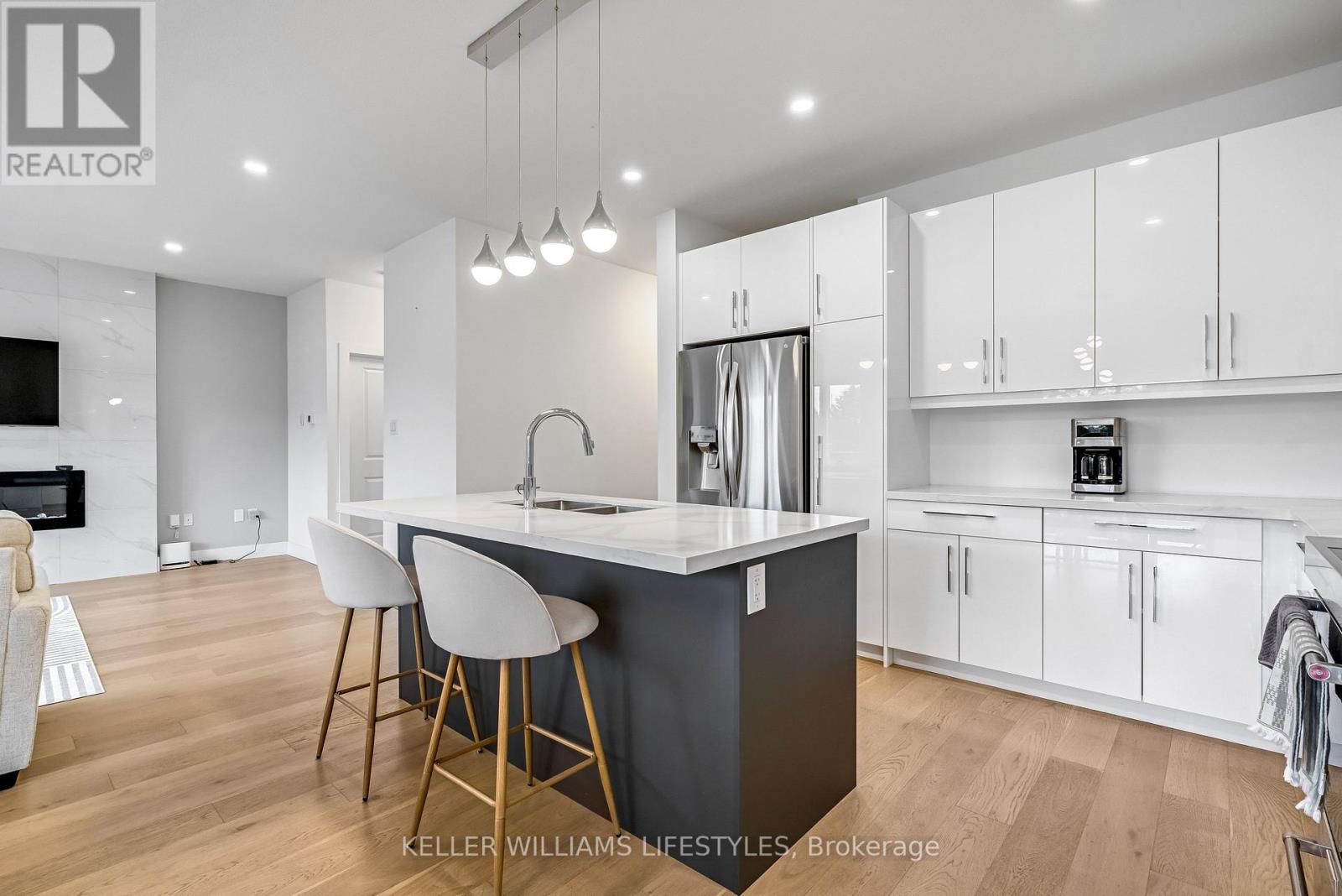 10 Mcneil Street, Strathroy-Caradoc, Ontario  N0L 1W0 - Photo 19 - X12908416