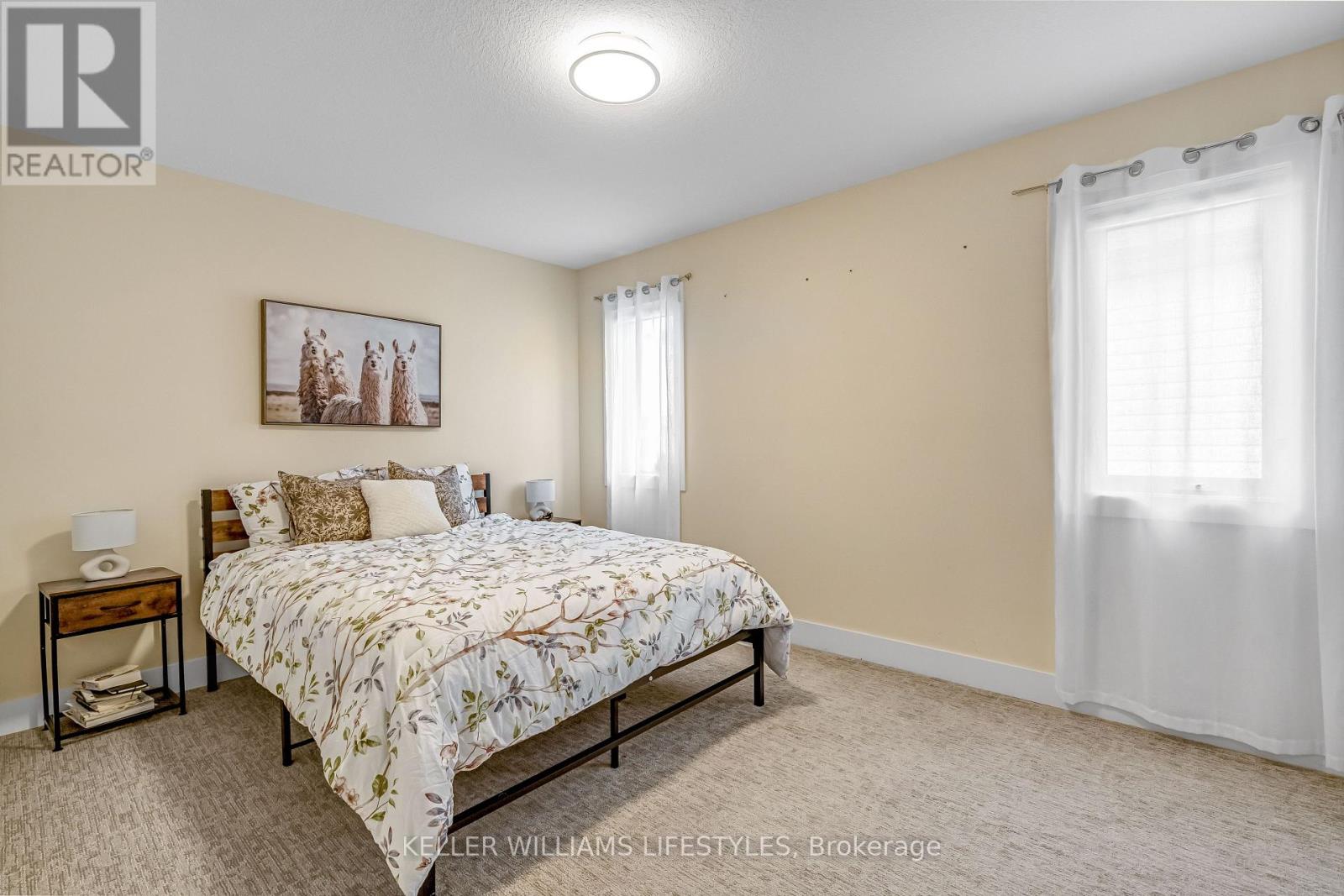 10 Mcneil Street, Strathroy-Caradoc, Ontario  N0L 1W0 - Photo 27 - X12908416