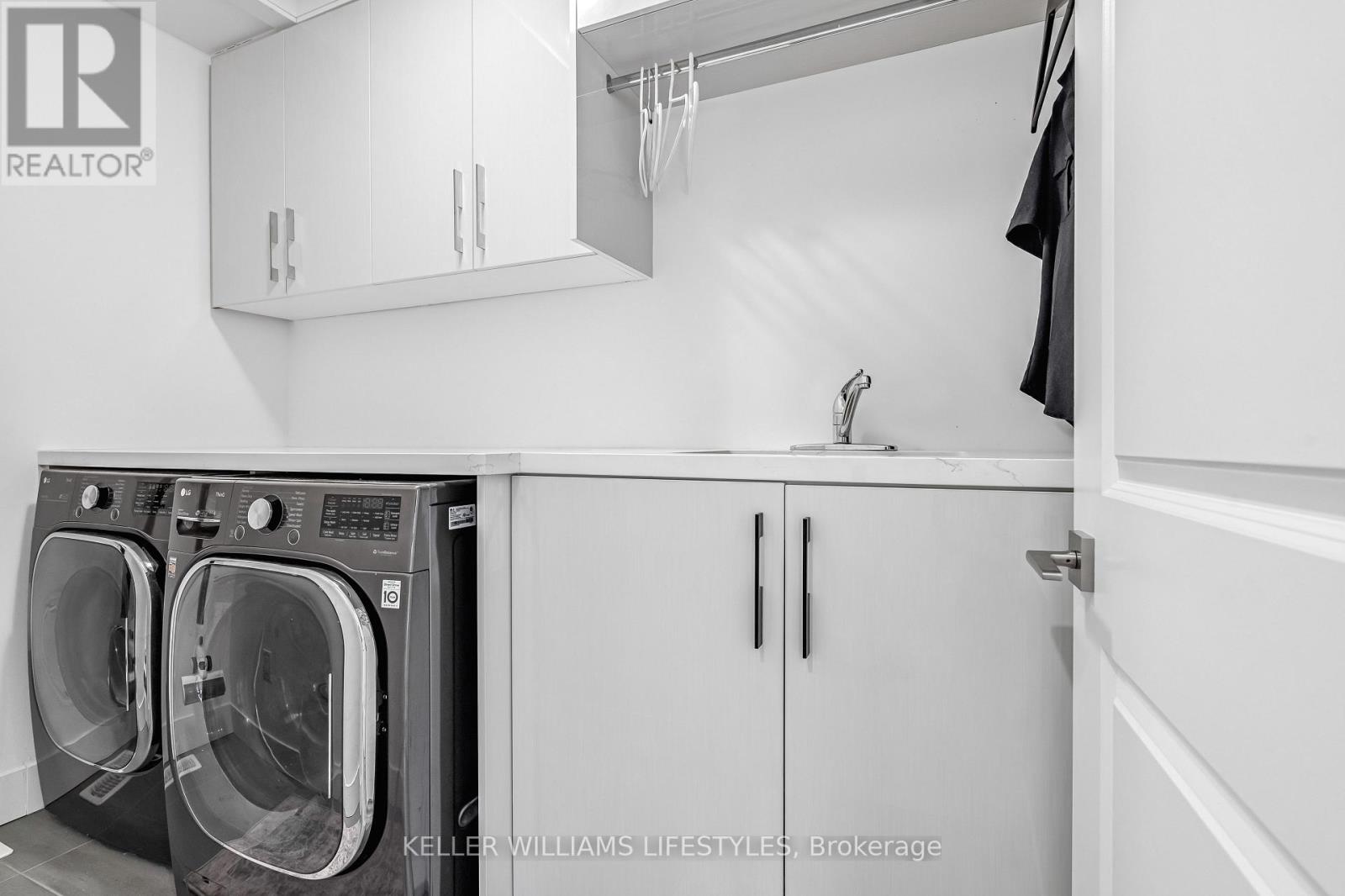 10 Mcneil Street, Strathroy-Caradoc, Ontario  N0L 1W0 - Photo 30 - X12908416