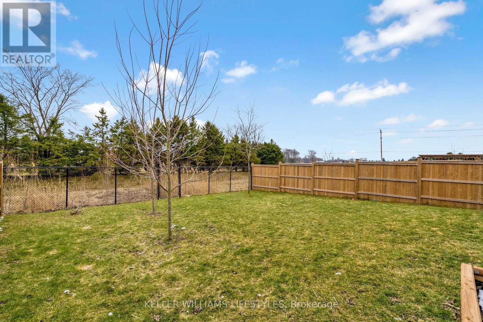 10 Mcneil Street, Strathroy-Caradoc, Ontario  N0L 1W0 - Photo 37 - X12908416