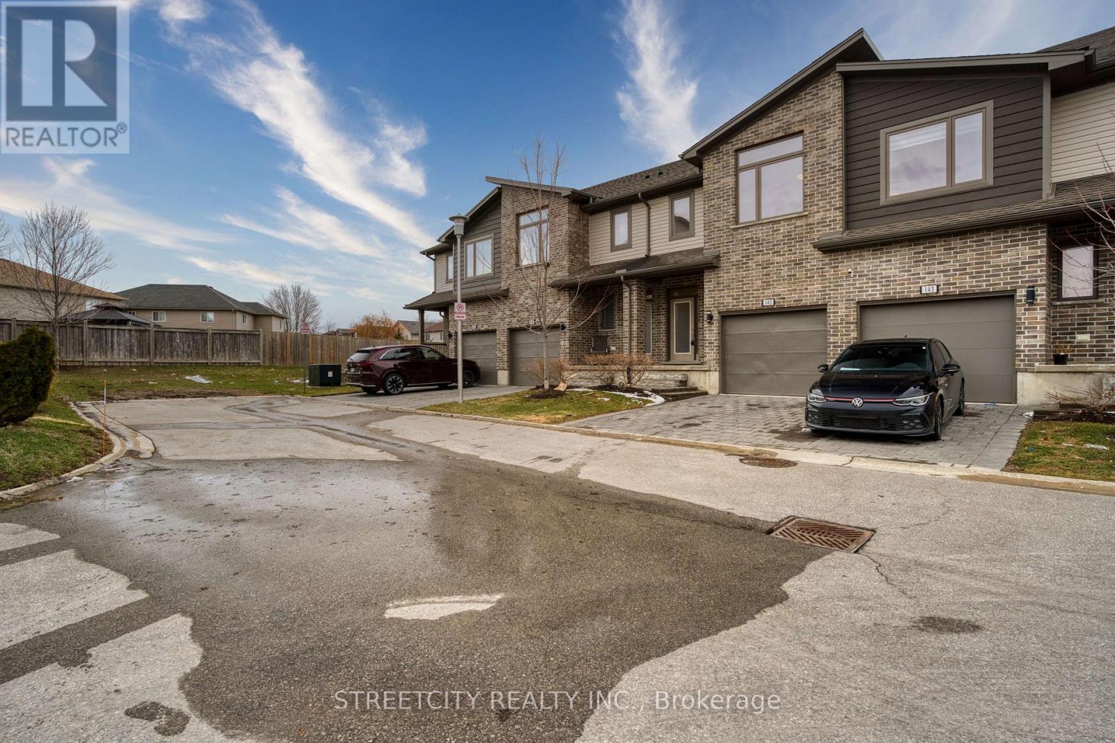 145 - 1960 Dalmagarry Road, London North, Ontario  N6G 0T8 - Photo 2 - X12908426