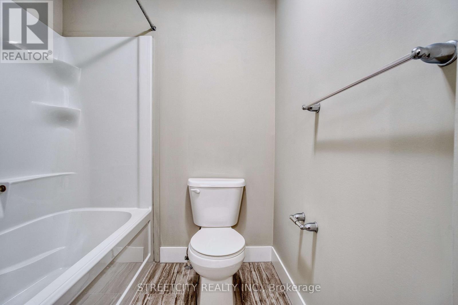 145 - 1960 Dalmagarry Road, London North, Ontario  N6G 0T8 - Photo 26 - X12908426