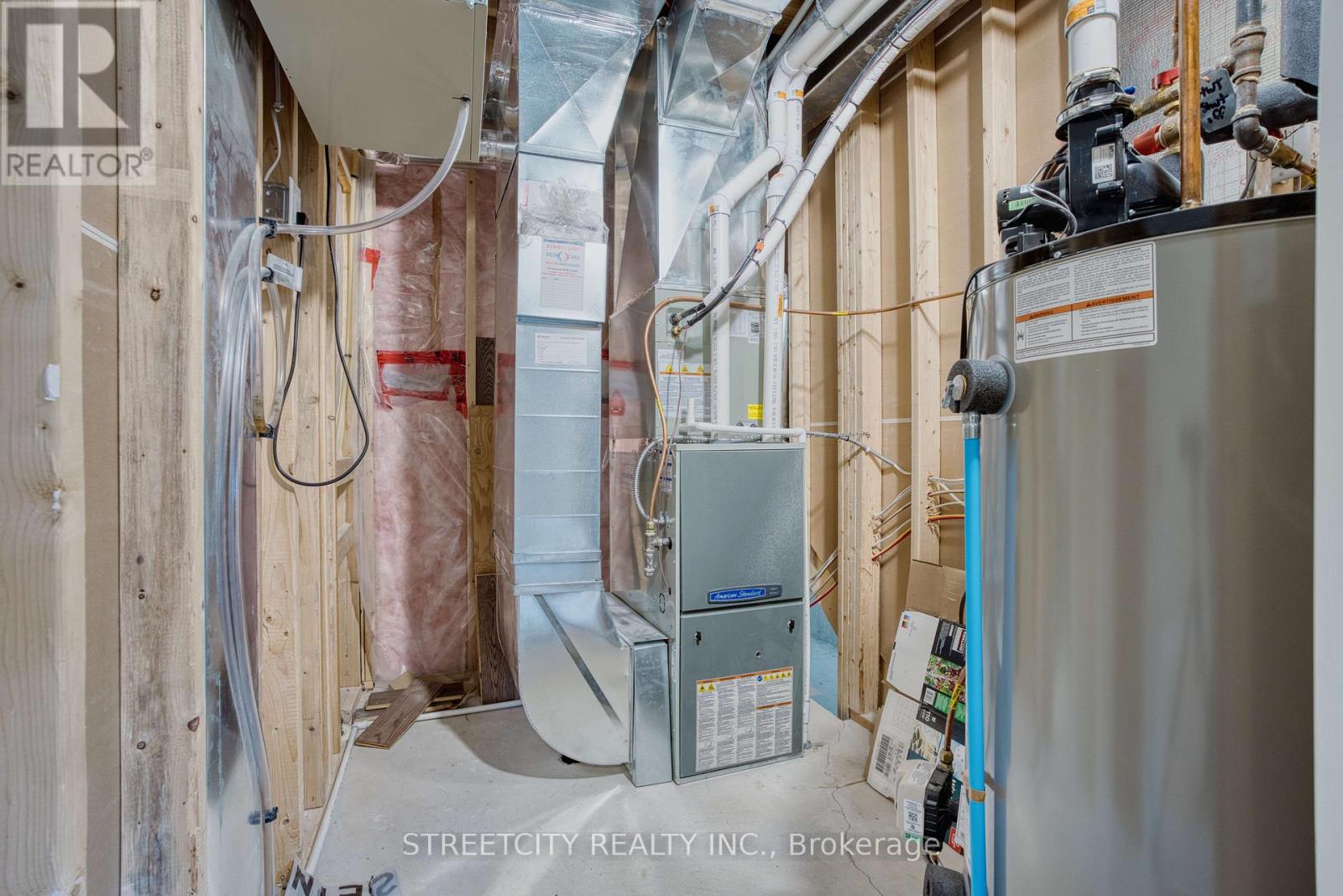 145 - 1960 Dalmagarry Road, London North, Ontario  N6G 0T8 - Photo 32 - X12908426