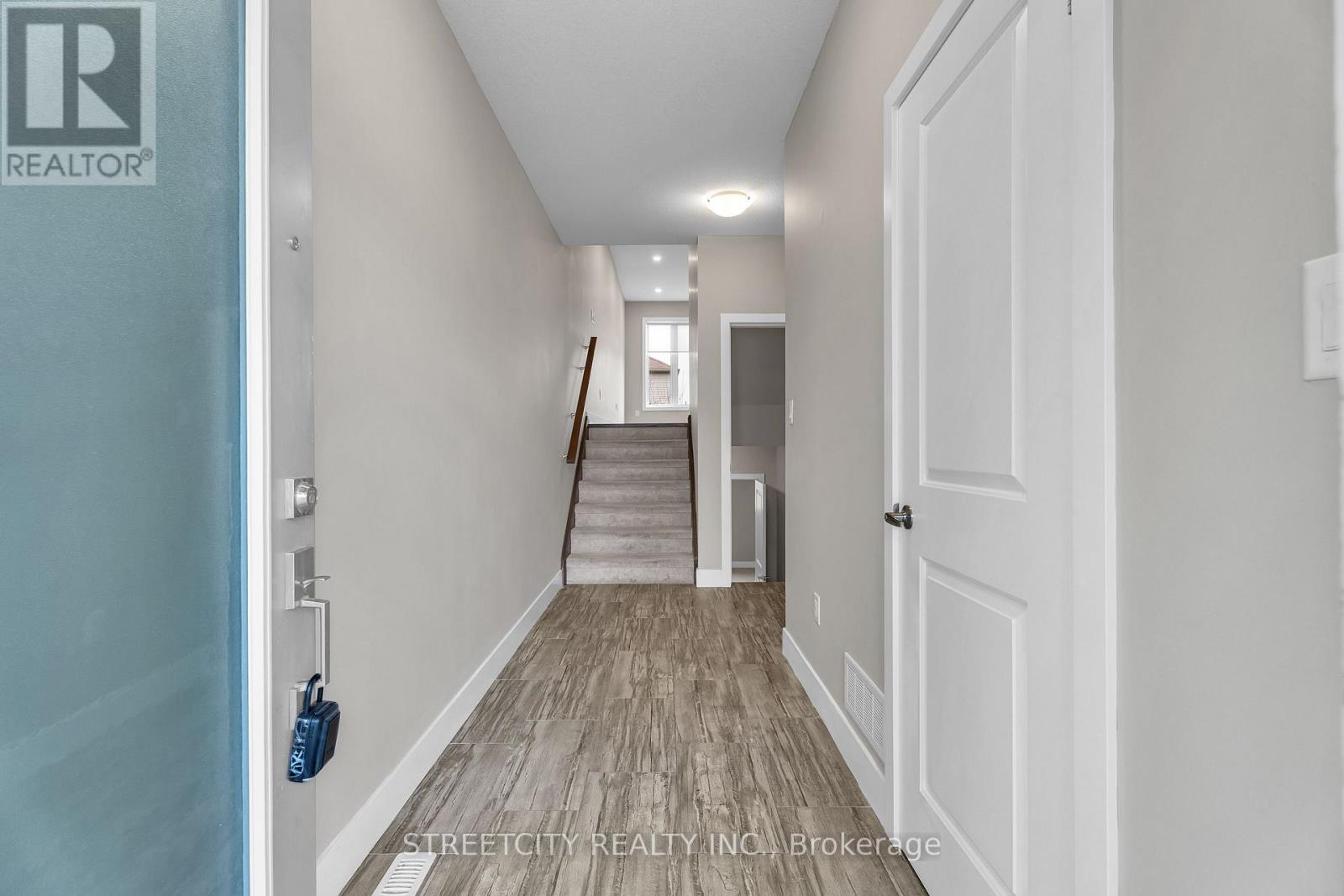 145 - 1960 Dalmagarry Road, London North, Ontario  N6G 0T8 - Photo 4 - X12908426