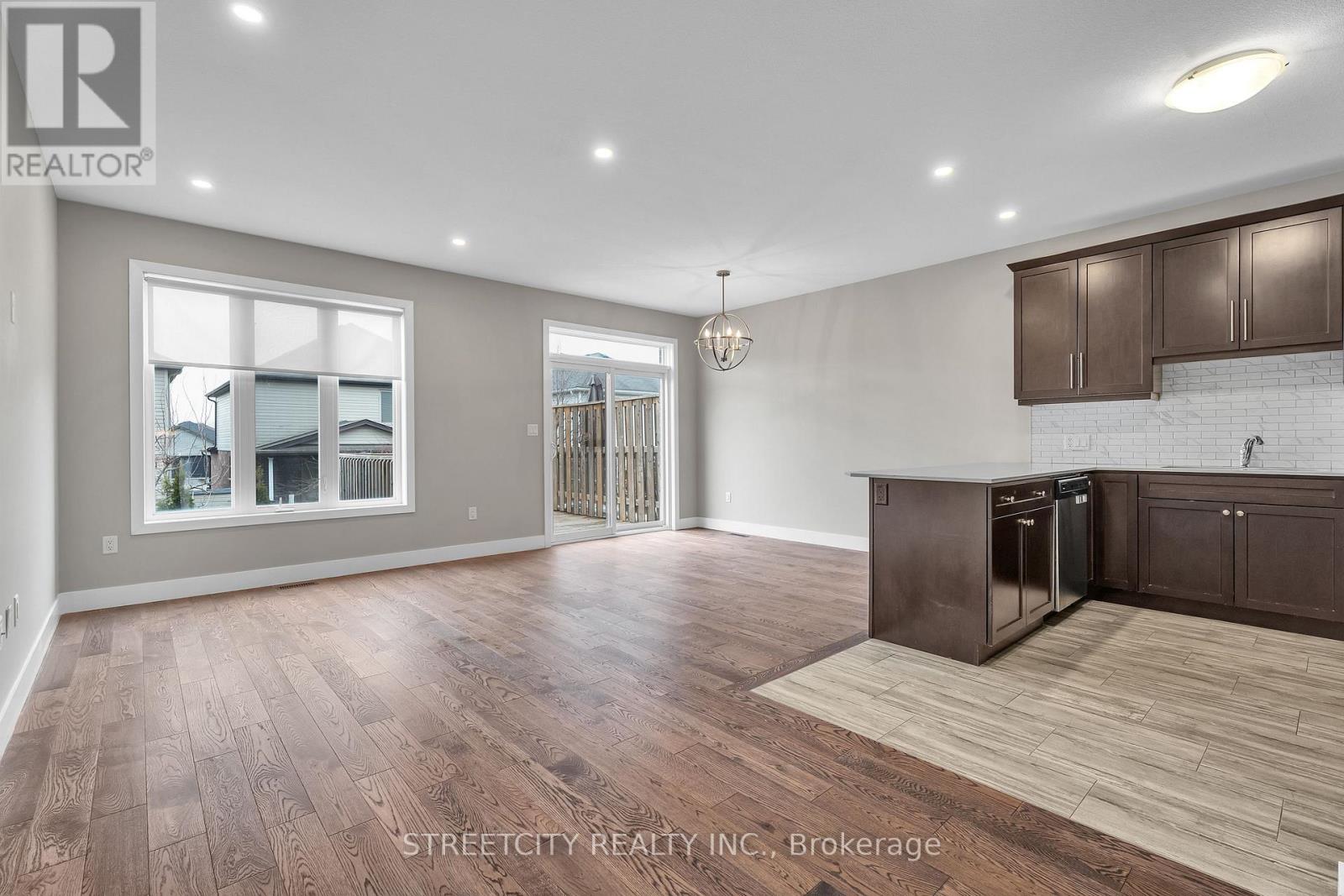 145 - 1960 Dalmagarry Road, London North, Ontario  N6G 0T8 - Photo 7 - X12908426