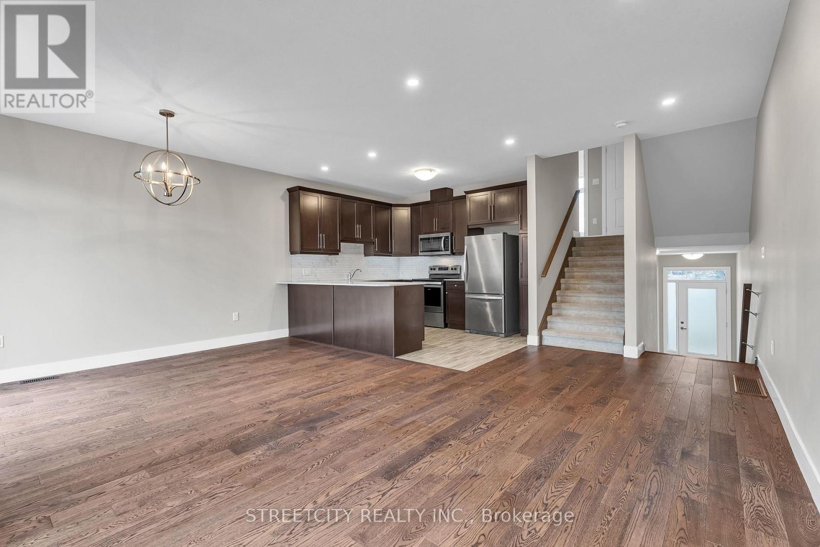 145 - 1960 Dalmagarry Road, London North, Ontario  N6G 0T8 - Photo 8 - X12908426