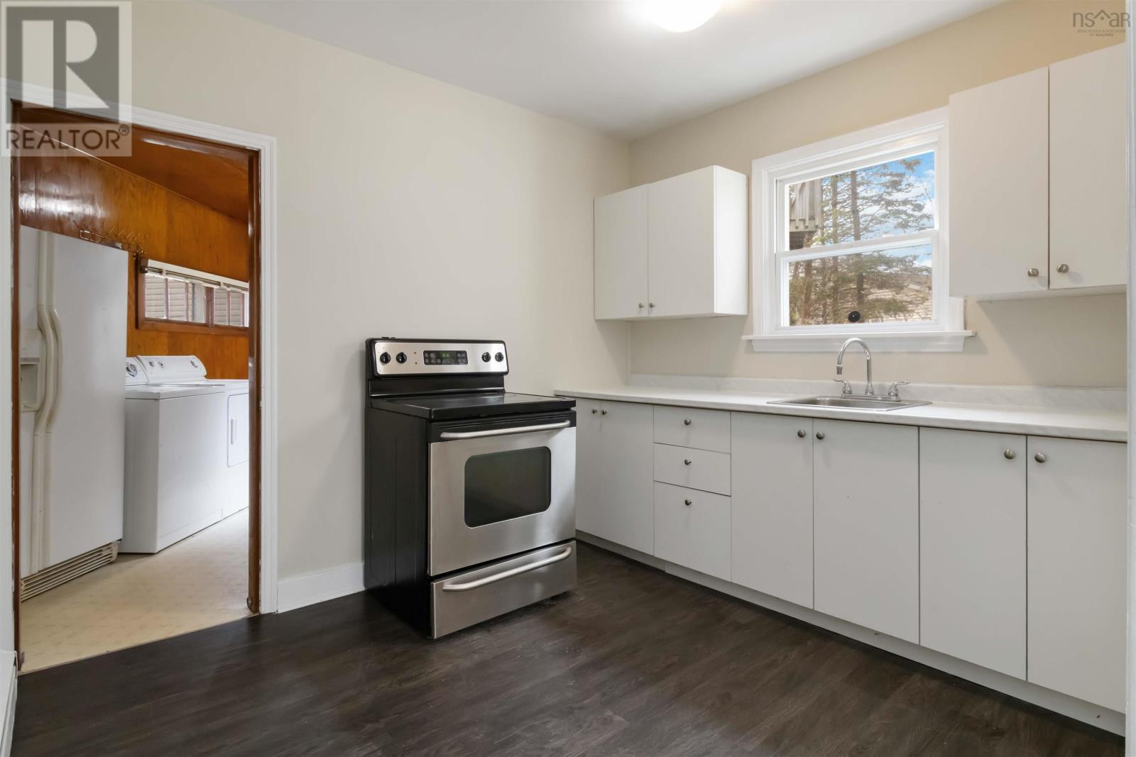 21 Forest Hill Drive, Halifax, Nova Scotia  B3M 1X2 - Photo 32 - 202605151