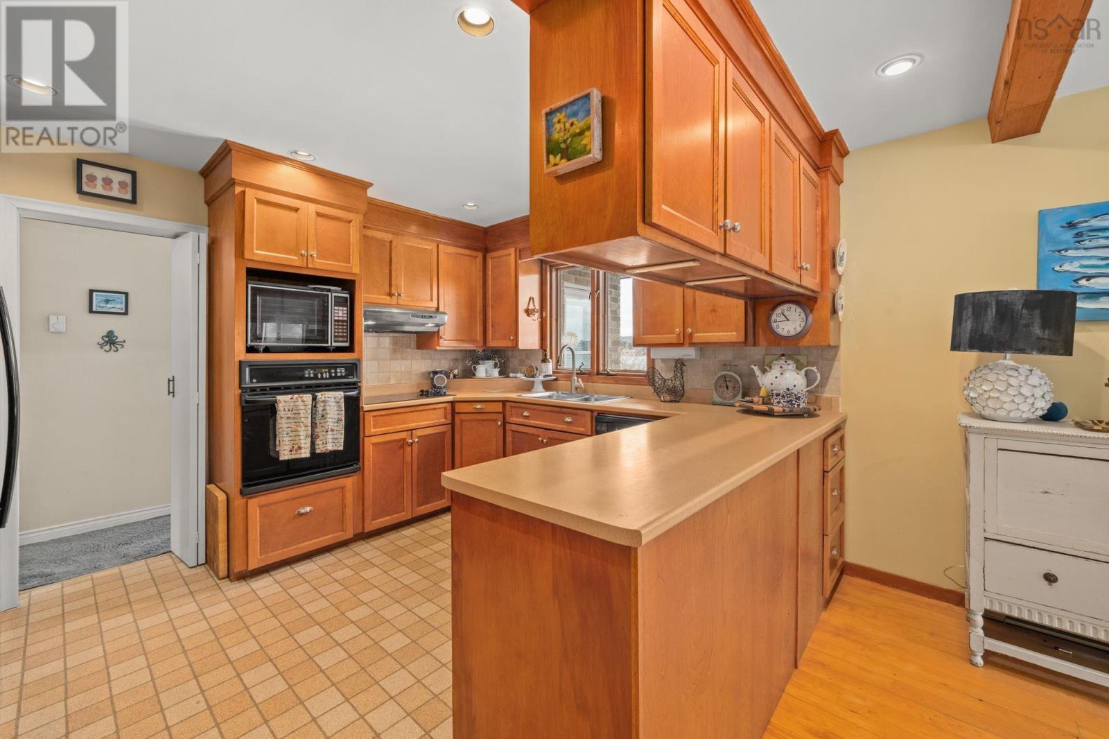 350 Viewmount Drive, Head Of St. Margarets Bay, Nova Scotia  B3Z 2G3 - Photo 17 - 202605153