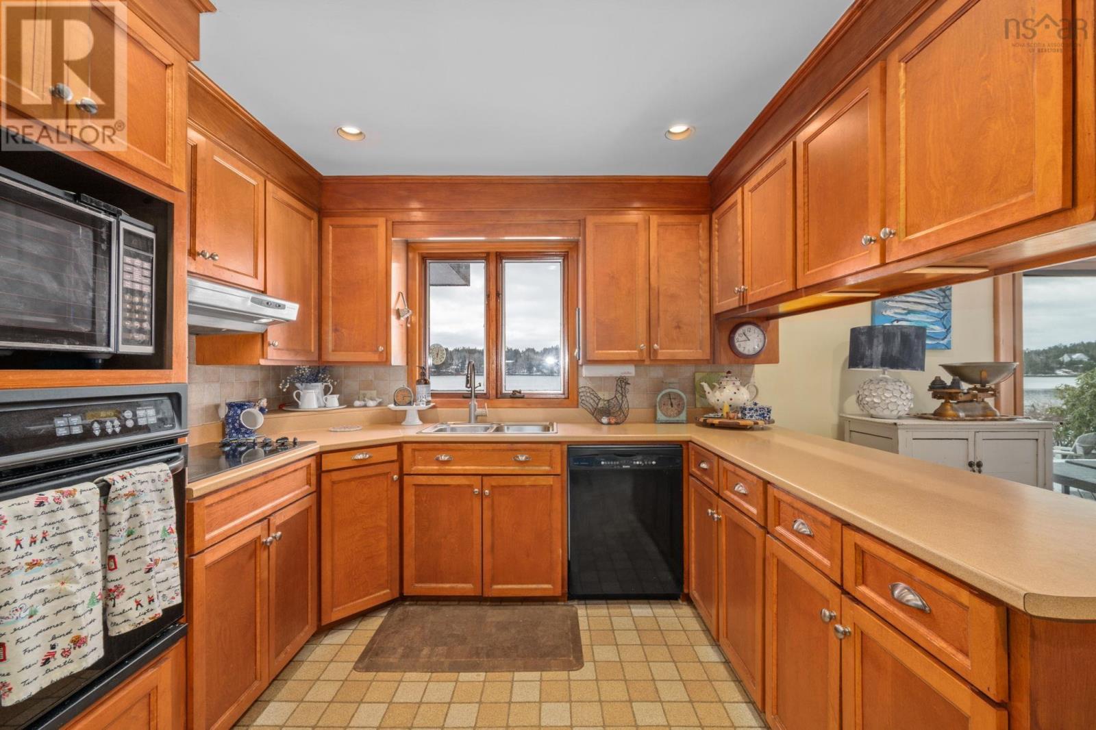 350 Viewmount Drive, Head Of St. Margarets Bay, Nova Scotia  B3Z 2G3 - Photo 18 - 202605153