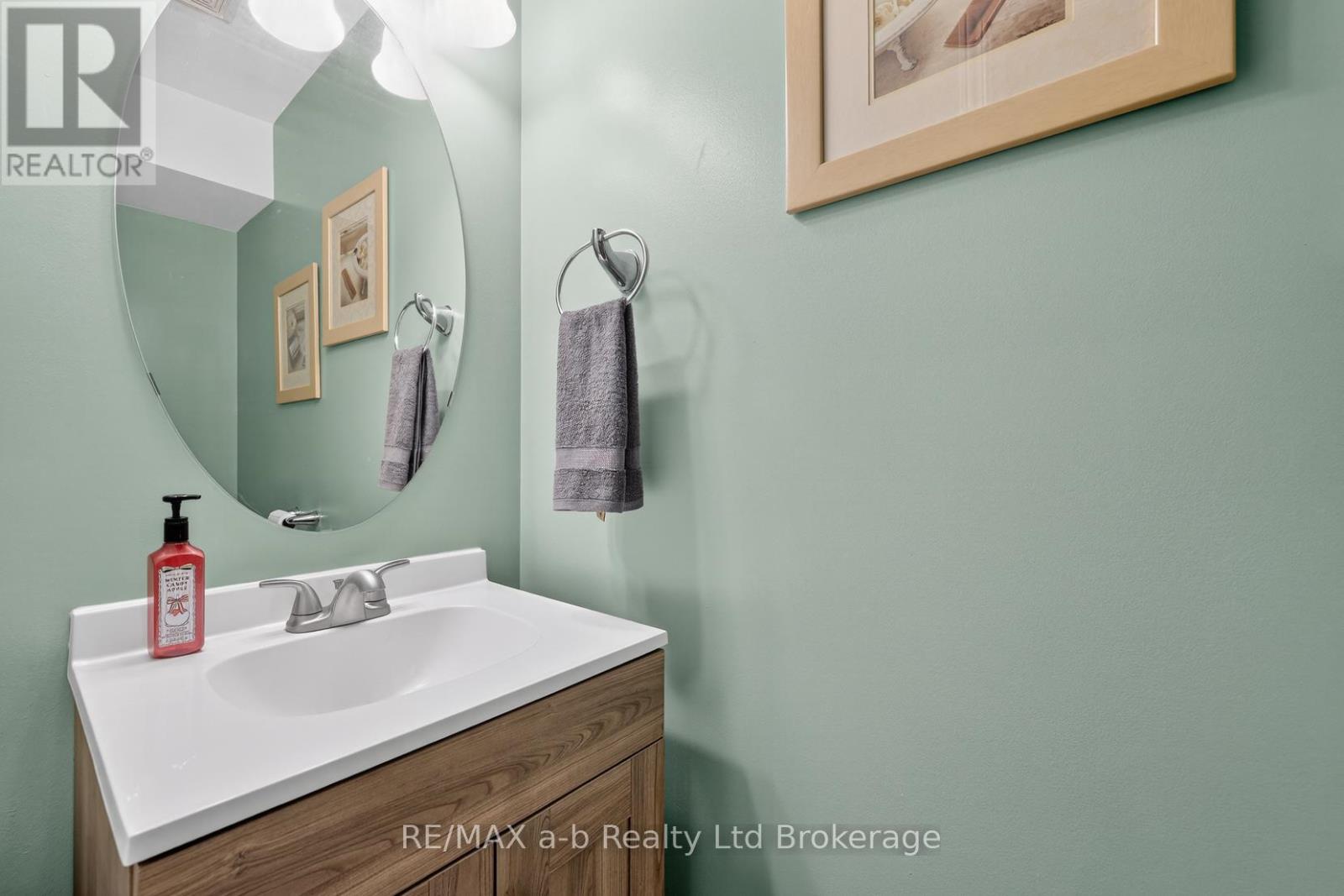 20 Owen Street, Ingersoll, Ontario  N5C 4G7 - Photo 21 - X12854224