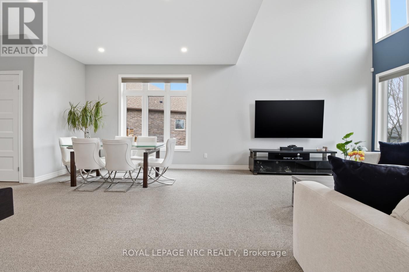 29 Hopkins Street, Thorold, Ontario  L2V 0E9 - Photo 12 - X12908384