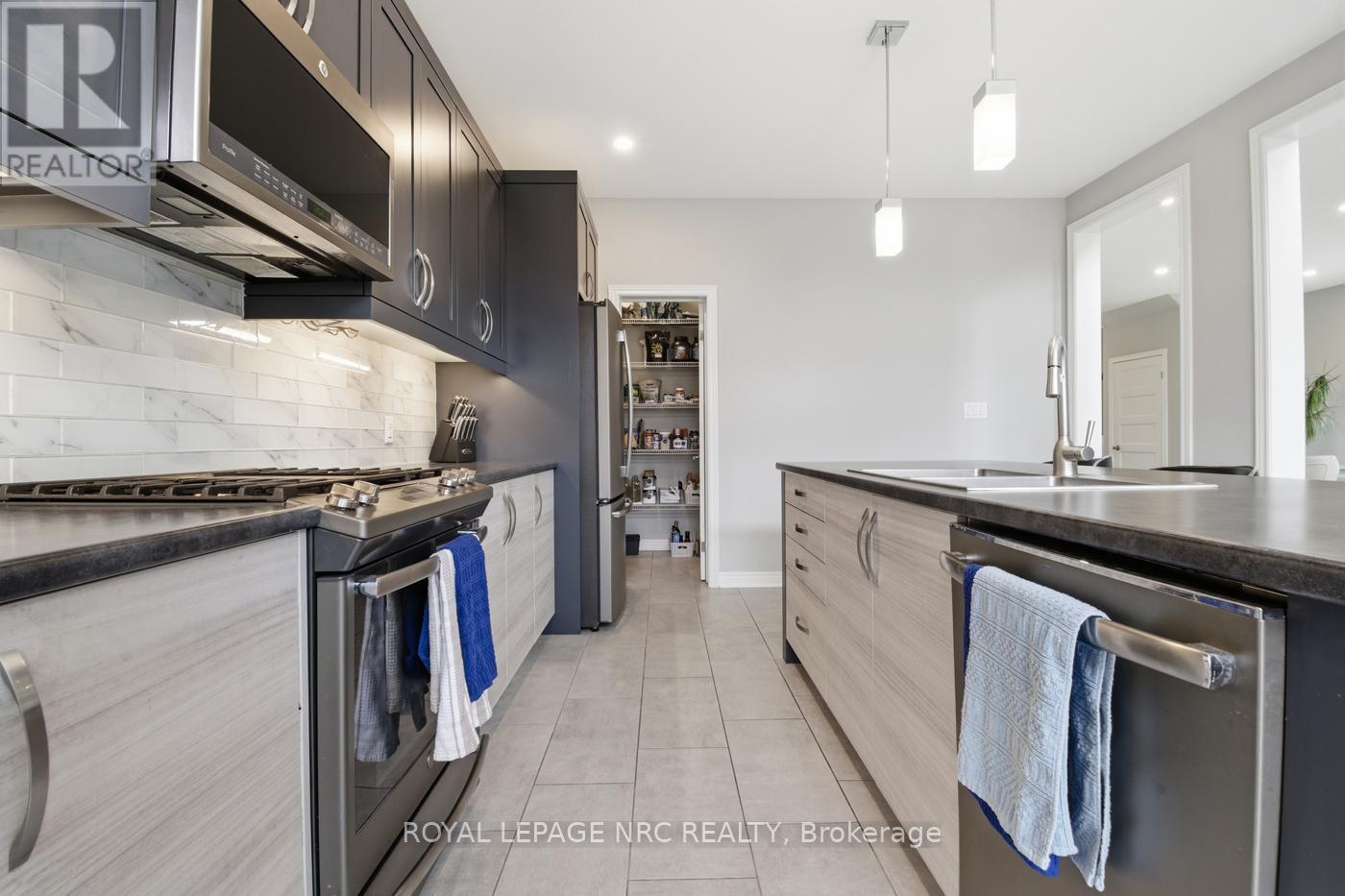 29 Hopkins Street, Thorold, Ontario  L2V 0E9 - Photo 24 - X12908384