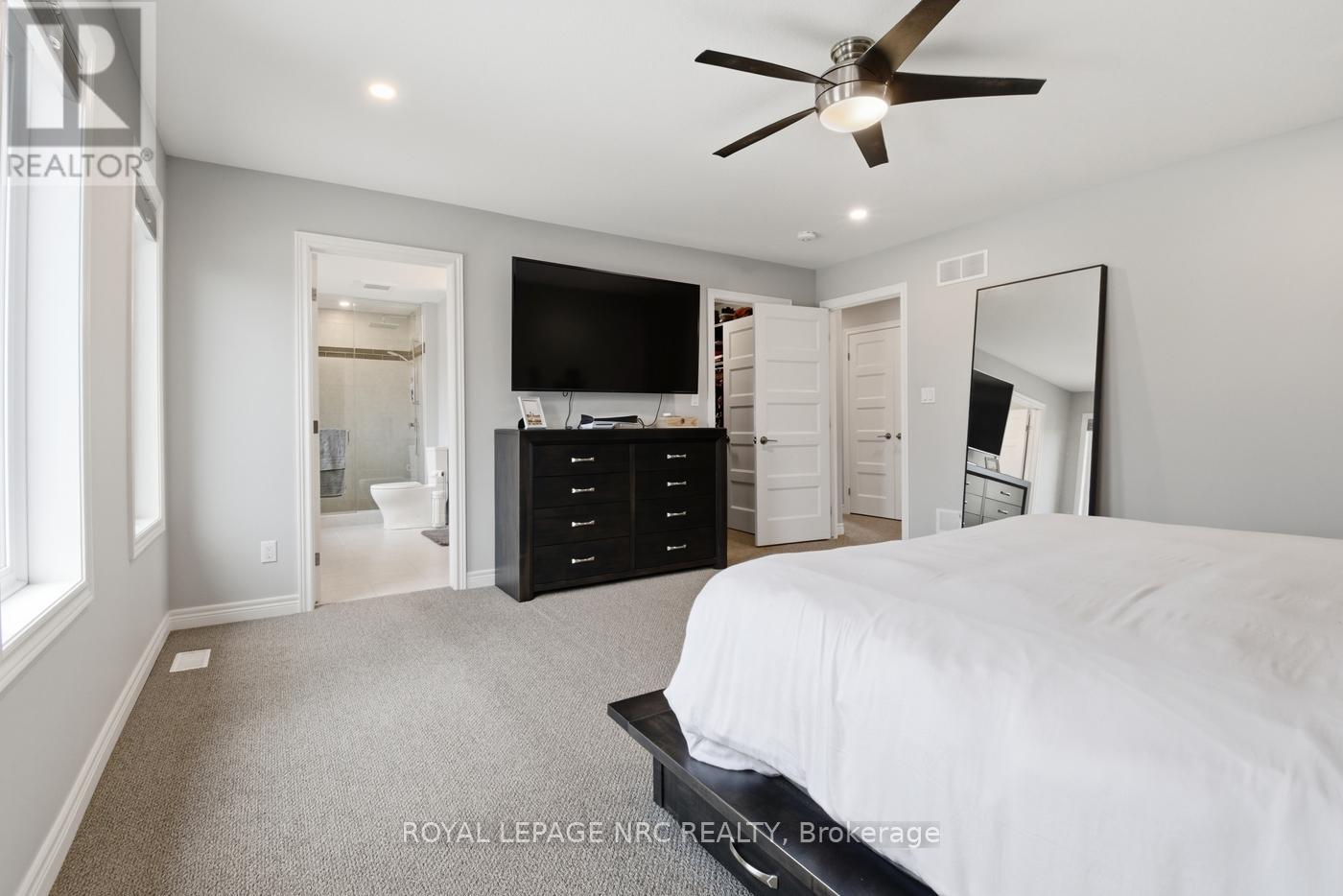 29 Hopkins Street, Thorold, Ontario  L2V 0E9 - Photo 33 - X12908384