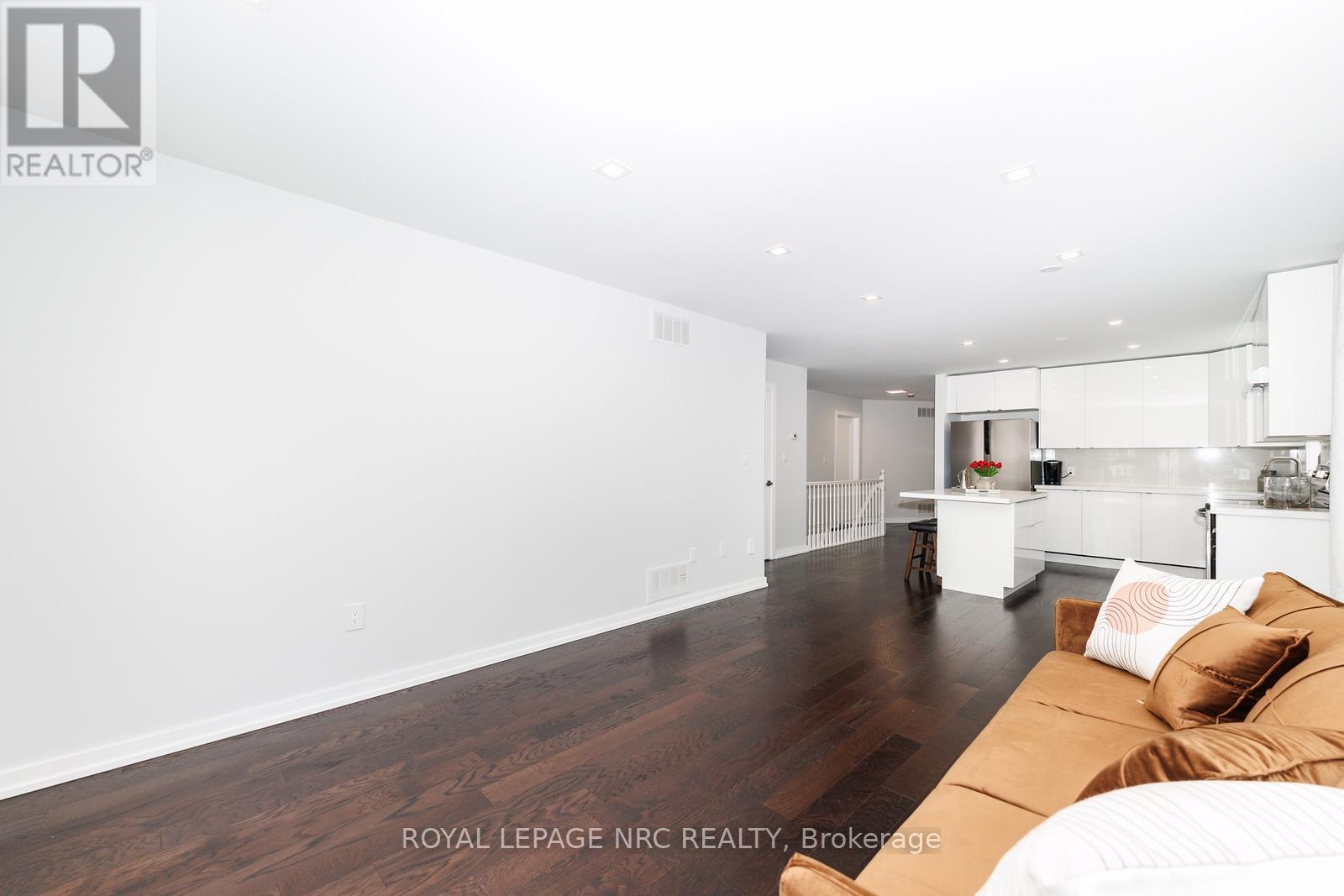 4a Wood Street, St. Catharines, Ontario  L2N 2A9 - Photo 32 - X12908476