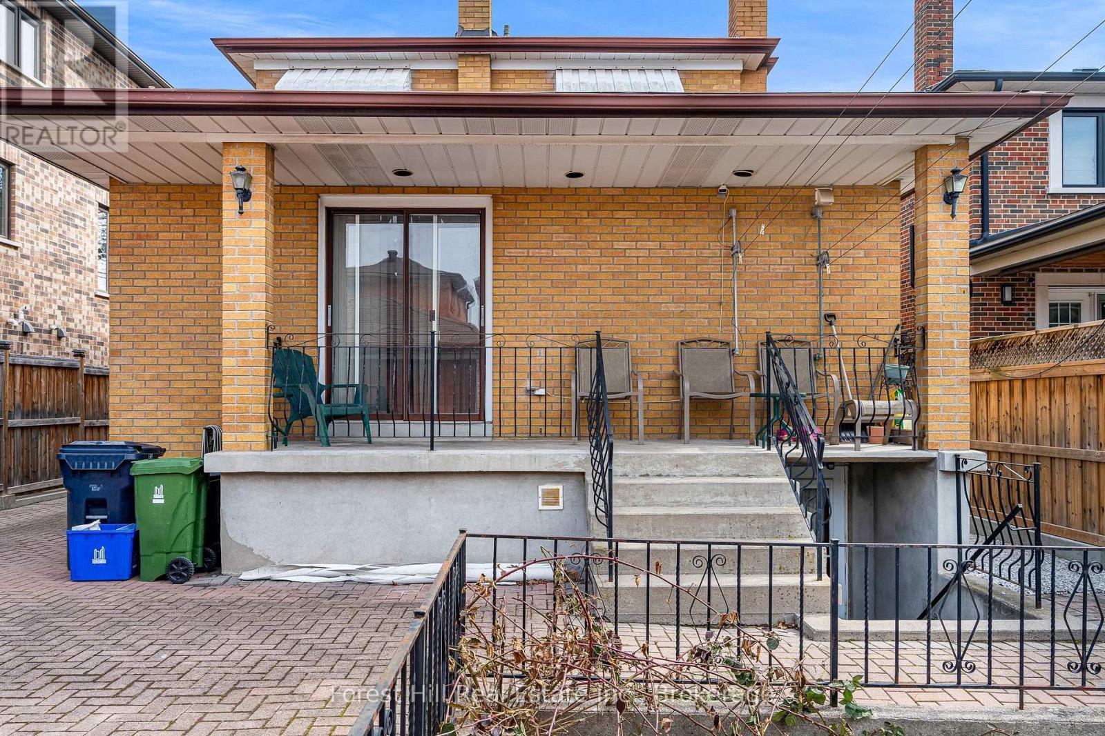 40 Chiswick Avenue, Toronto, Ontario  M6M 4T9 - Photo 20 - W12908422