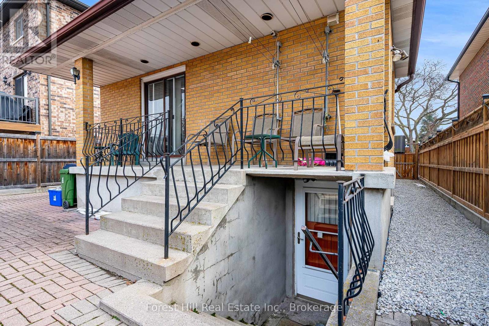 40 Chiswick Avenue, Toronto, Ontario  M6M 4T9 - Photo 21 - W12908422