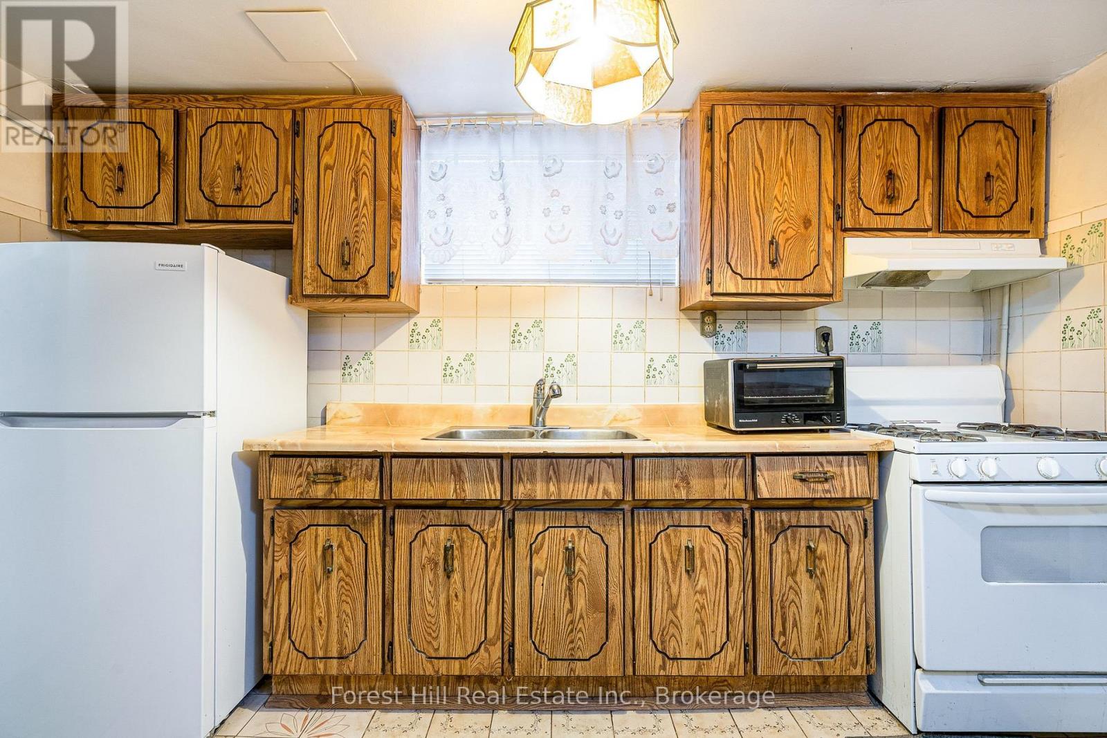 40 Chiswick Avenue, Toronto, Ontario  M6M 4T9 - Photo 29 - W12908422