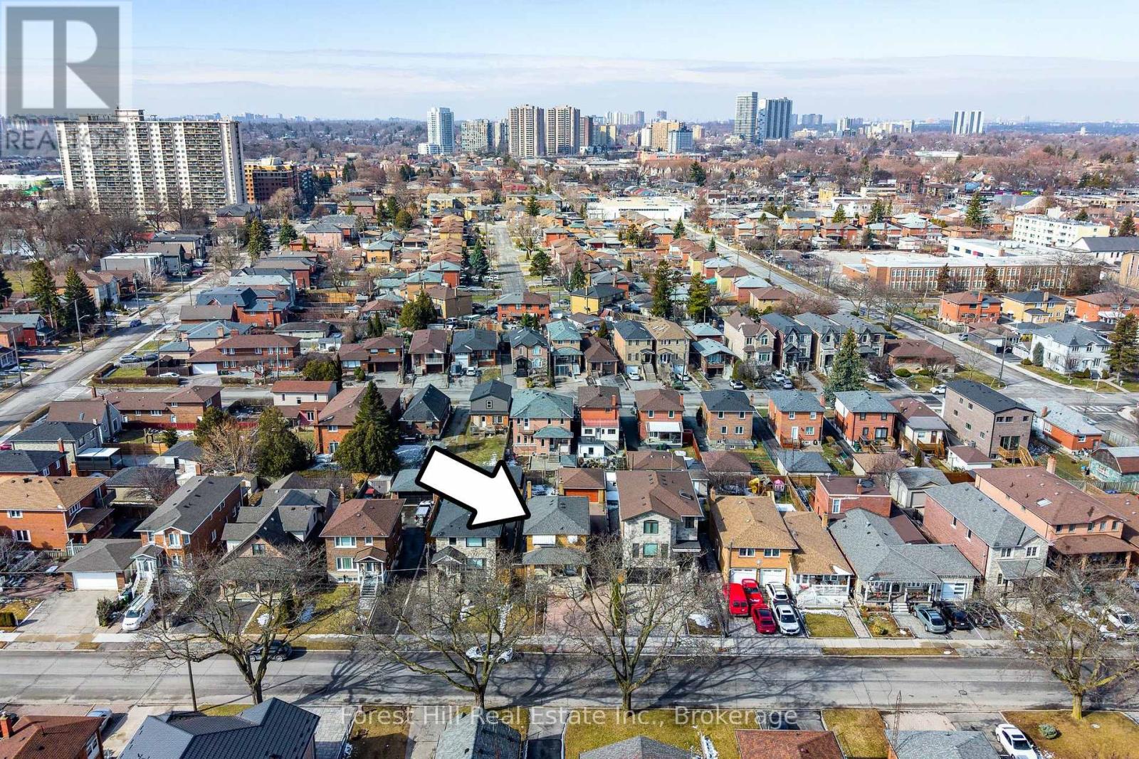 40 Chiswick Avenue, Toronto, Ontario  M6M 4T9 - Photo 3 - W12908422