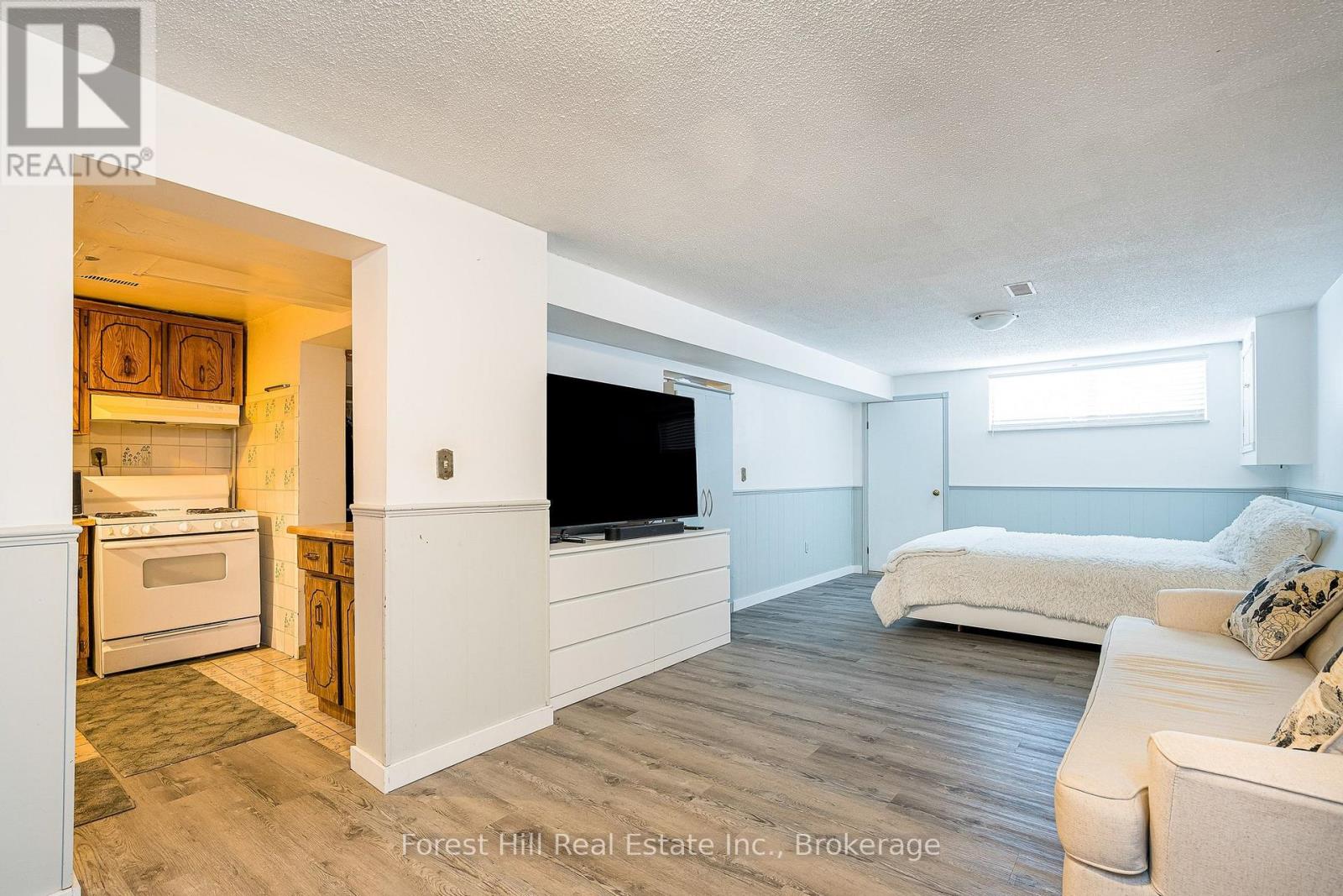 40 Chiswick Avenue, Toronto, Ontario  M6M 4T9 - Photo 30 - W12908422