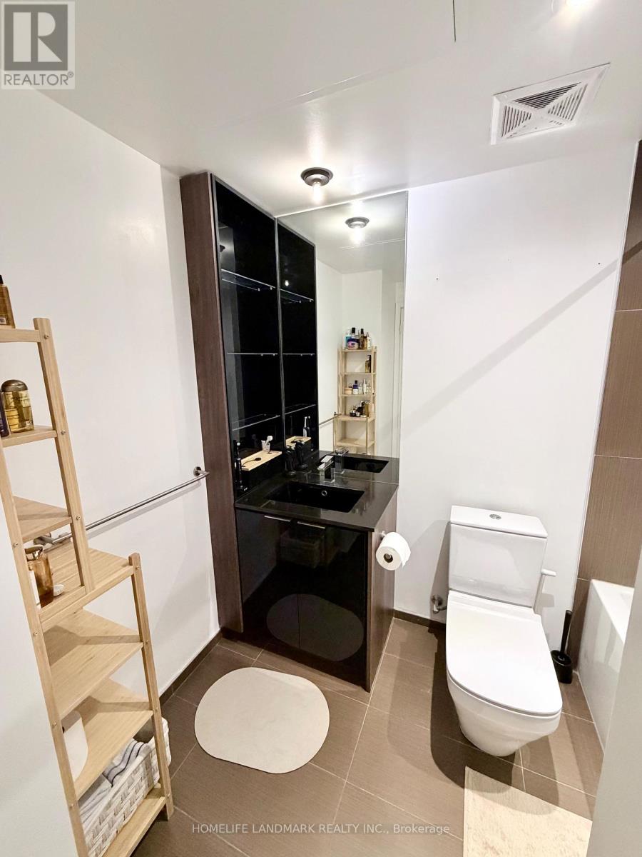 1810 - 70 Temperance Street, Toronto, Ontario  M5H 0B1 - Photo 8 - C12869638