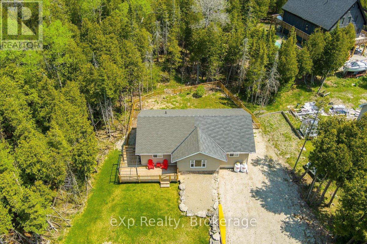 19 Murray Avenue, Northern Bruce Peninsula, Ontario  N0H 1W0 - Photo 34 - X12908352