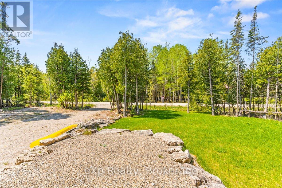 19 Murray Avenue, Northern Bruce Peninsula, Ontario  N0H 1W0 - Photo 4 - X12908352