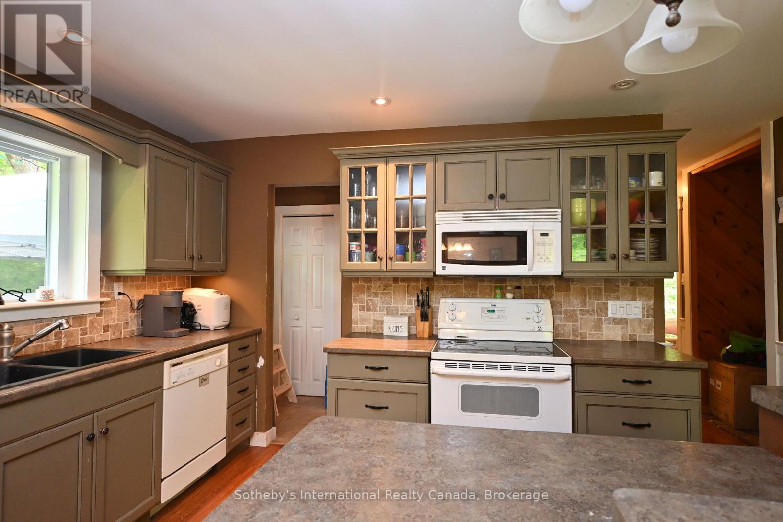 48 Miller Drive, Mcdougall, Ontario  P2A 2W7 - Photo 9 - X12908448