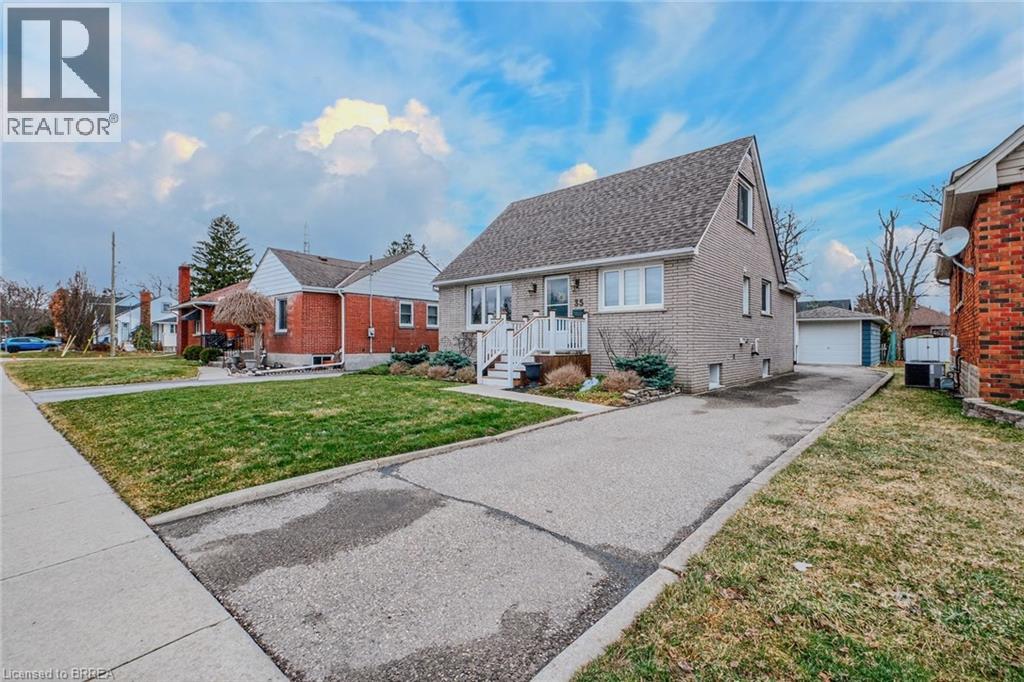 35 DOROTHY Street, Brantford, Ontario
