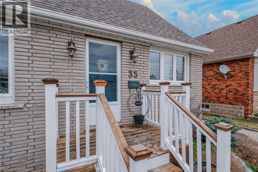 35 Dorothy Street, Brantford, Ontario  N3S 1G8 - Photo 4 - 40810465