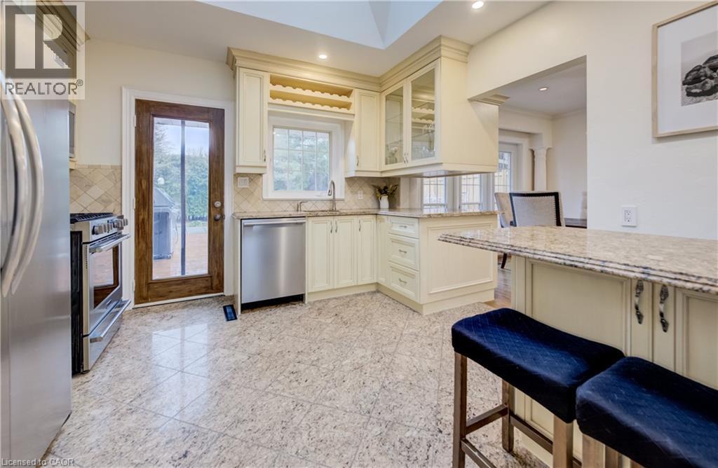 655 Ellengale Road, Burlington, Ontario  L7T 3N9 - Photo 16 - 40807976