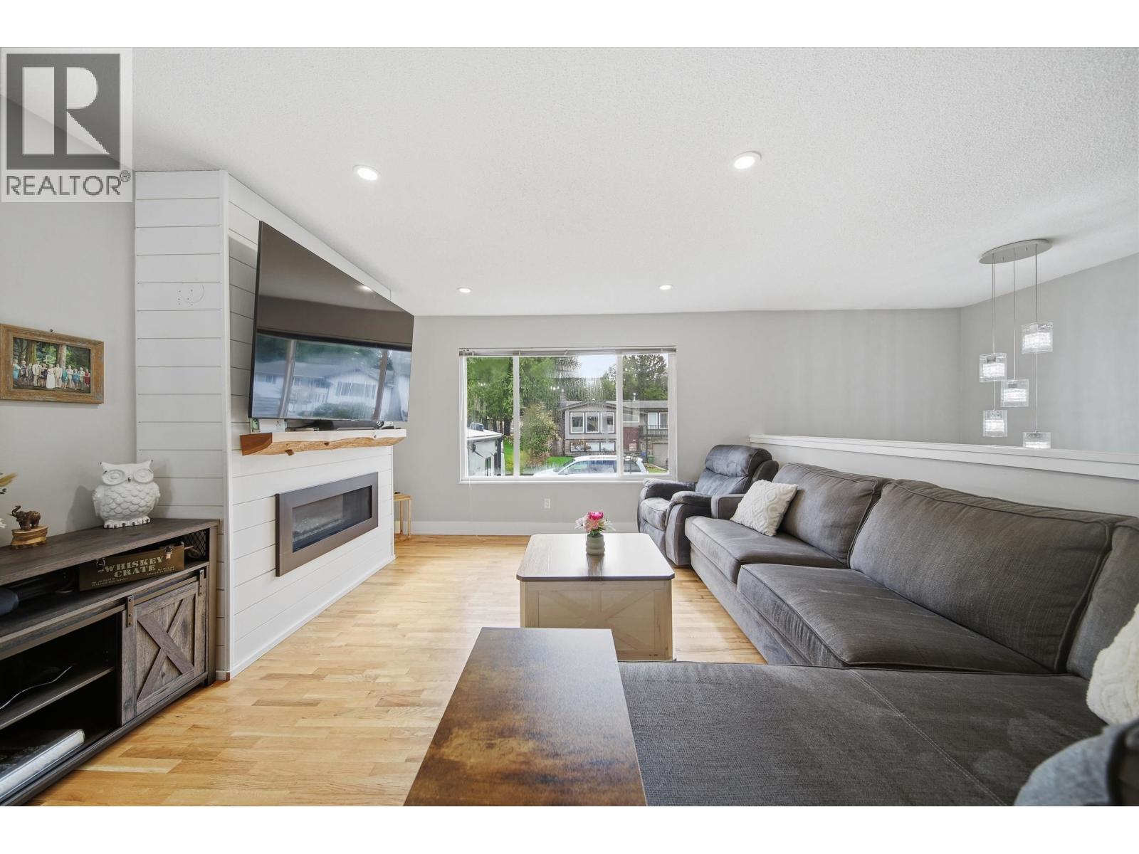 21139 Cook Avenue, Maple Ridge, British Columbia  V2X 7P7 - Photo 10 - R3098160