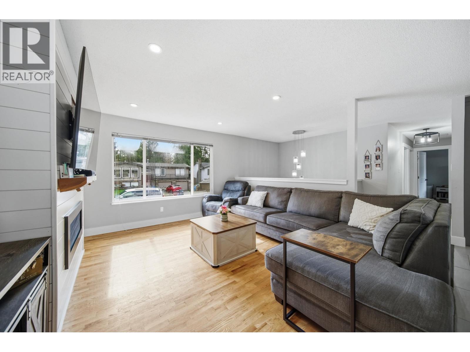 21139 Cook Avenue, Maple Ridge, British Columbia  V2X 7P7 - Photo 9 - R3098160