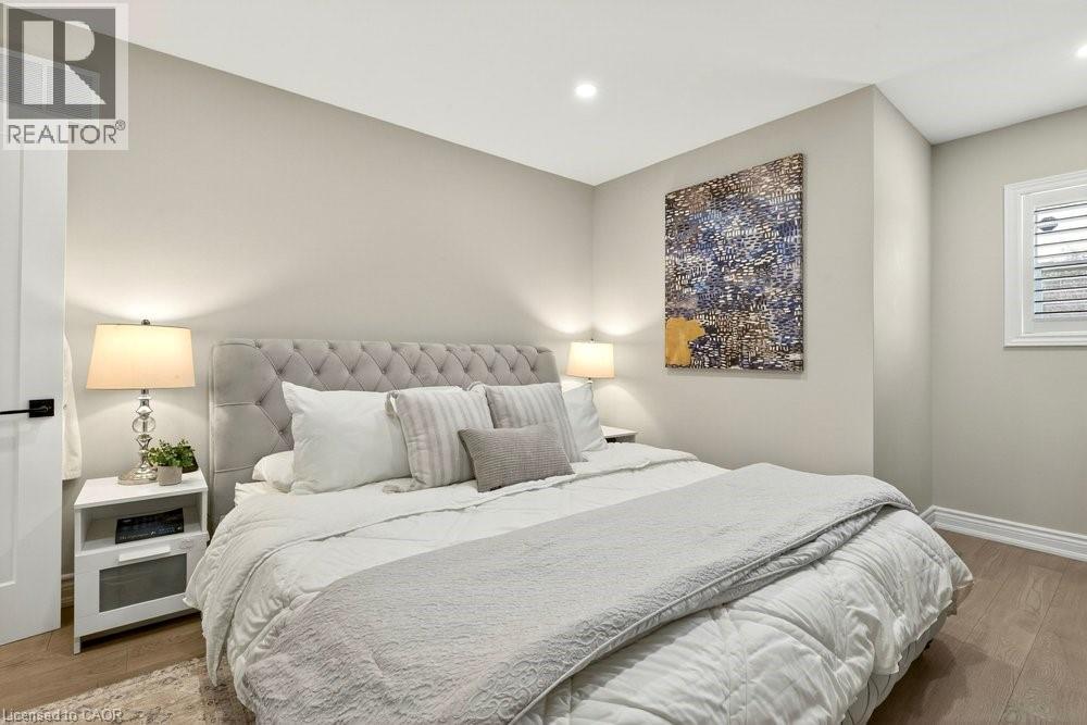 237 East 32nd Street, Hamilton, Ontario  L8V 3S3 - Photo 16 - 40813199