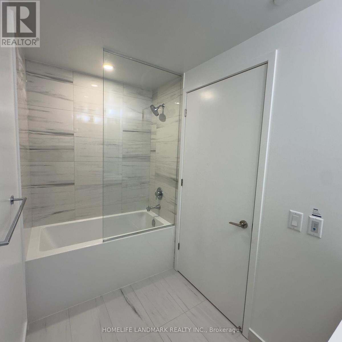 3802 - 180 Front Street E, Toronto, Ontario  M5A 0A9 - Photo 8 - C12908342