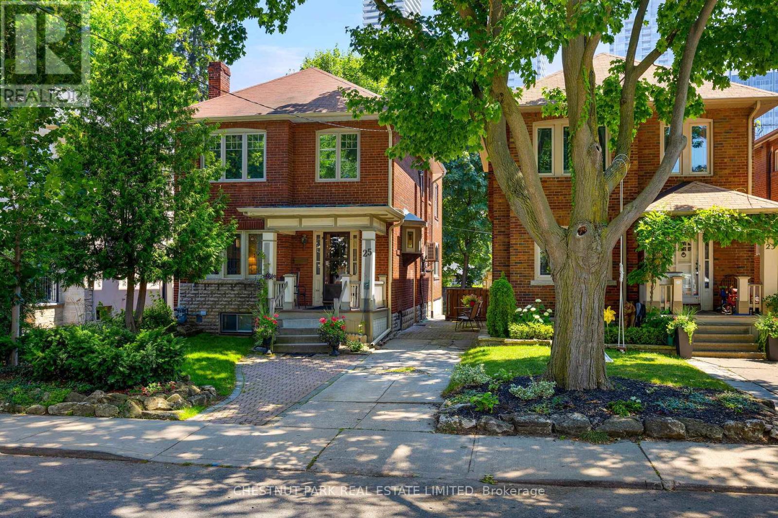 25 MAXWELL AVENUE, Toronto, Ontario