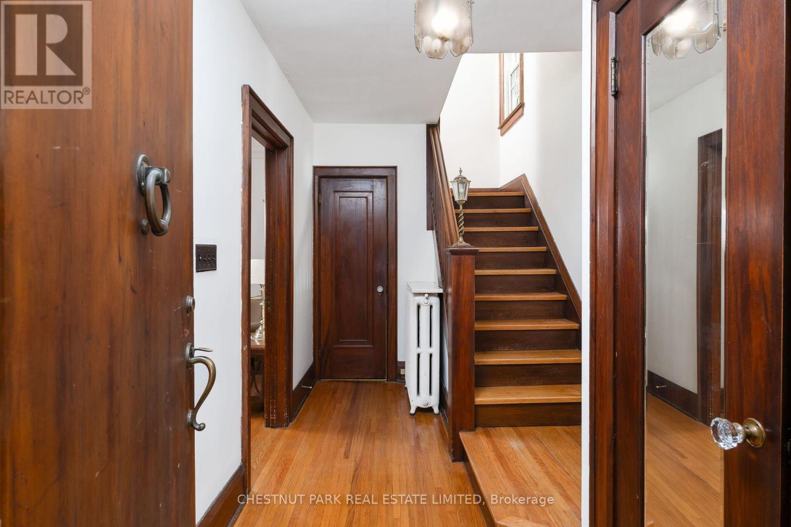 25 Maxwell Avenue, Toronto (Yonge-Eglinton), Ontario  M5P 2B4 - Photo 3 - C12908394