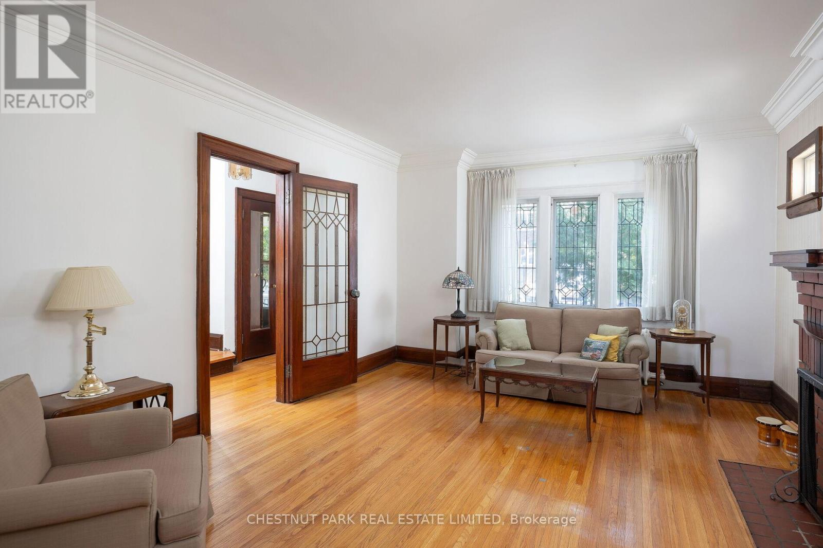 25 Maxwell Avenue, Toronto (Yonge-Eglinton), Ontario  M5P 2B4 - Photo 7 - C12908394