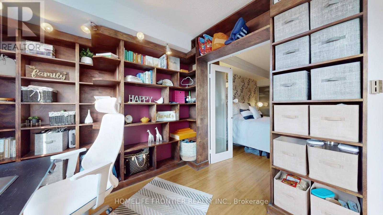 806 - 284 Bloor Street, Toronto, Ontario  M5S 3B8 - Photo 12 - C12908450