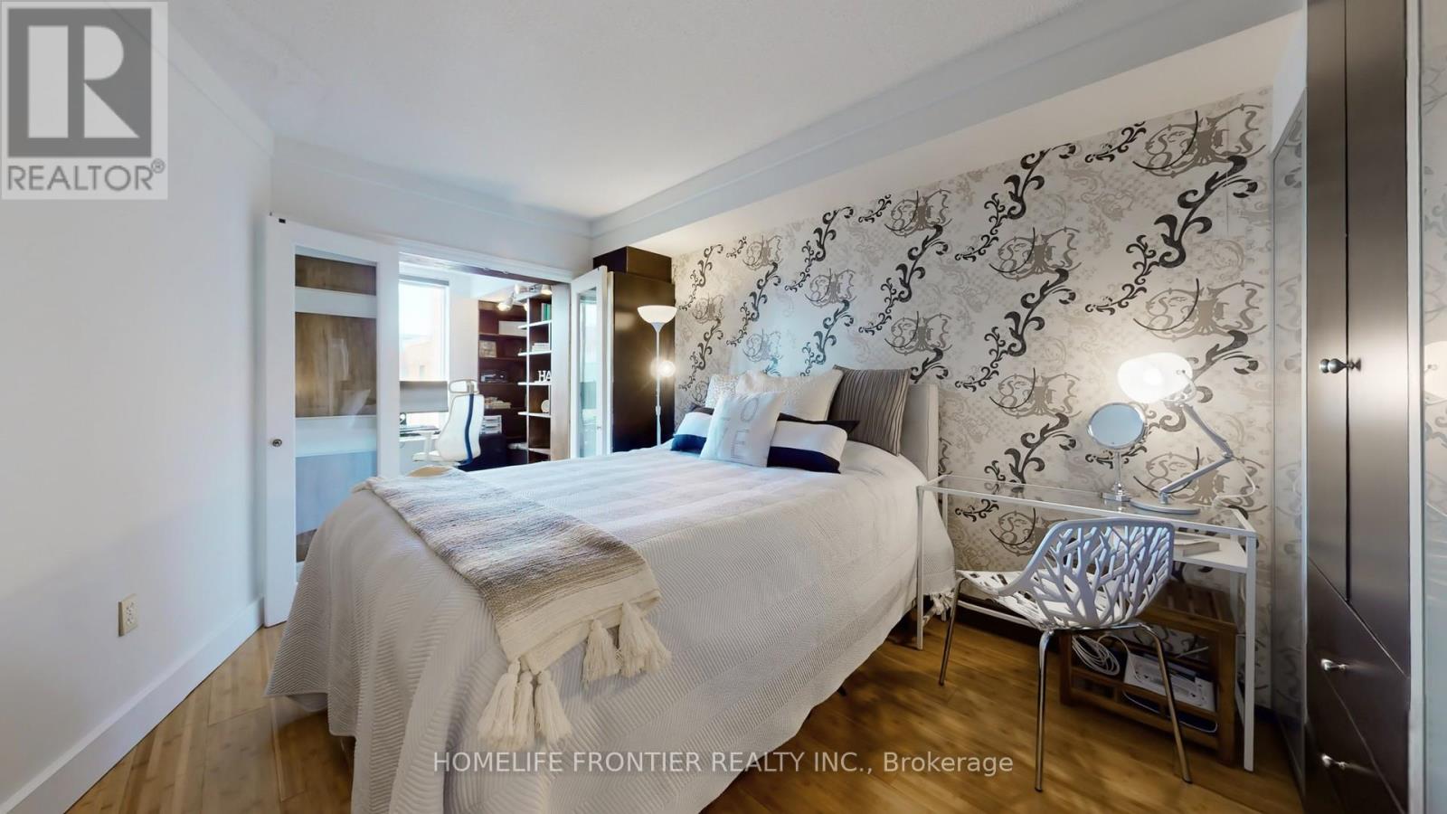 806 - 284 Bloor Street, Toronto, Ontario  M5S 3B8 - Photo 15 - C12908450