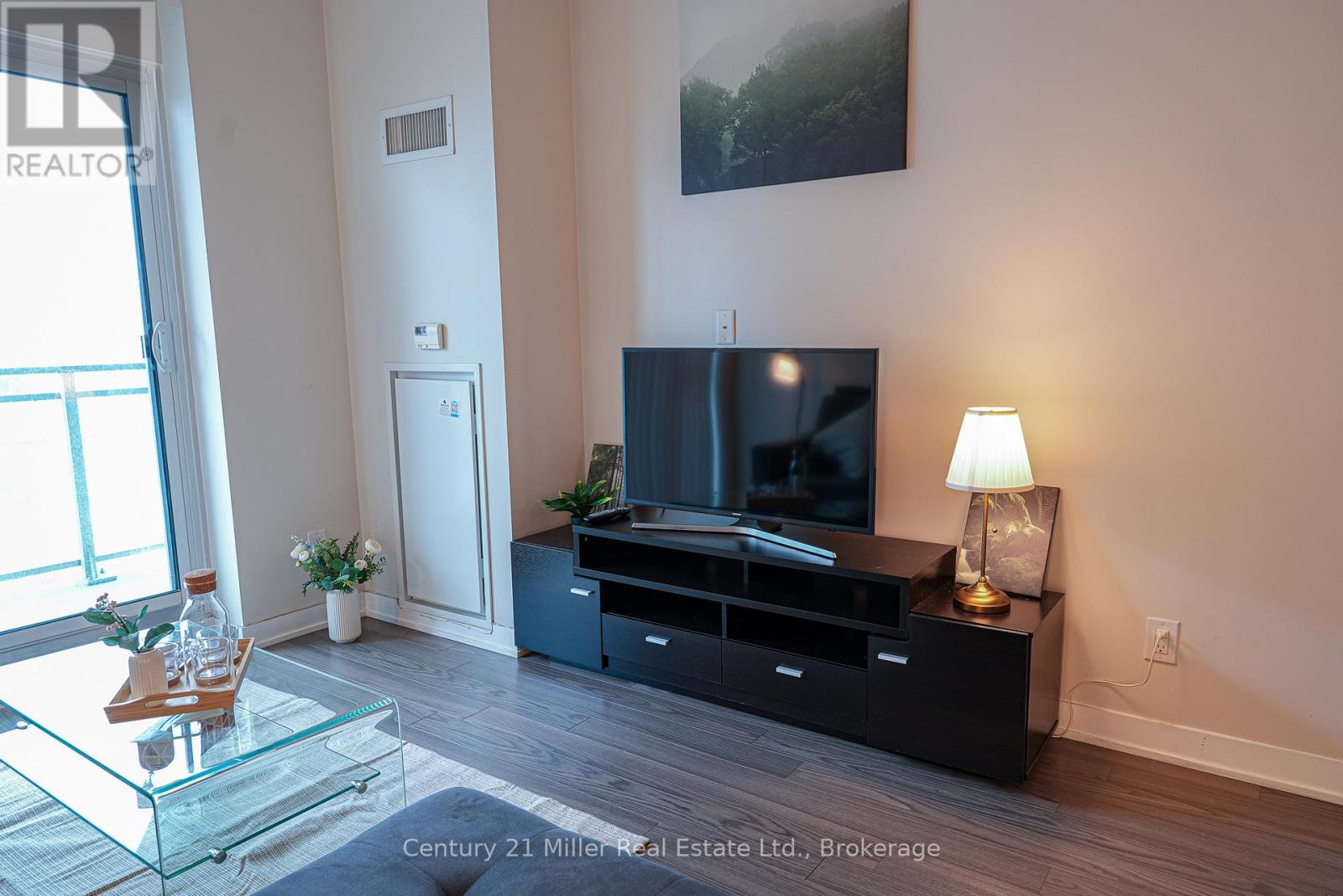 1634 - 165 Legion Road N, Toronto, Ontario  M8Y 0B3 - Photo 11 - W12674626