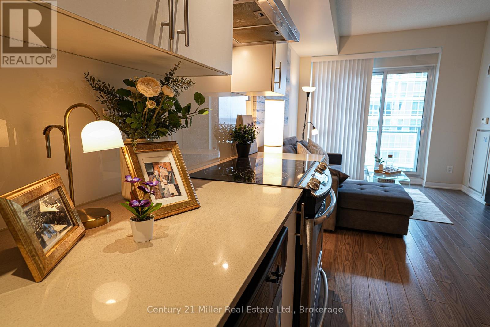 1634 - 165 Legion Road N, Toronto, Ontario  M8Y 0B3 - Photo 12 - W12674626