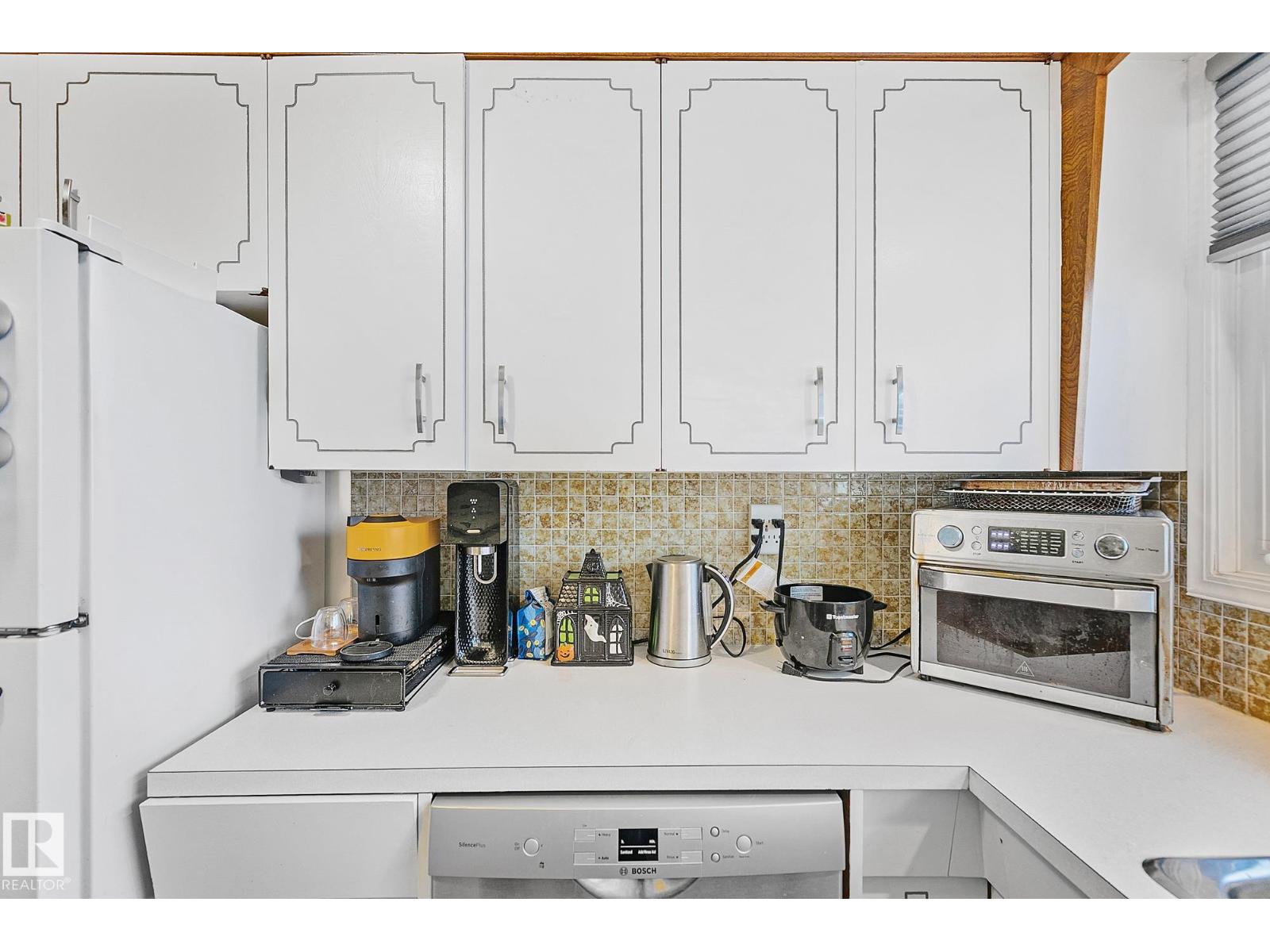 8561 89 St Nw, Edmonton, Alberta  T6C 3K4 - Photo 15 - E4478664