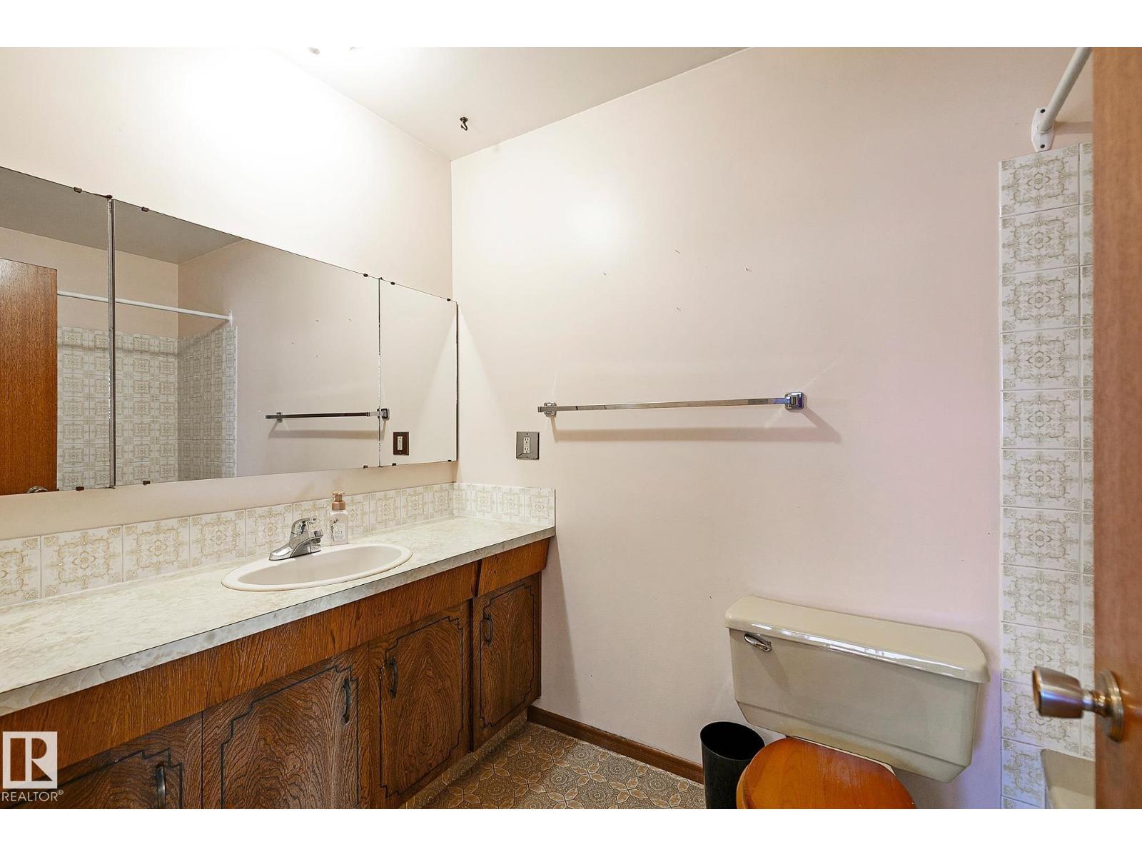 8561 89 St Nw, Edmonton, Alberta  T6C 3K4 - Photo 17 - E4478664