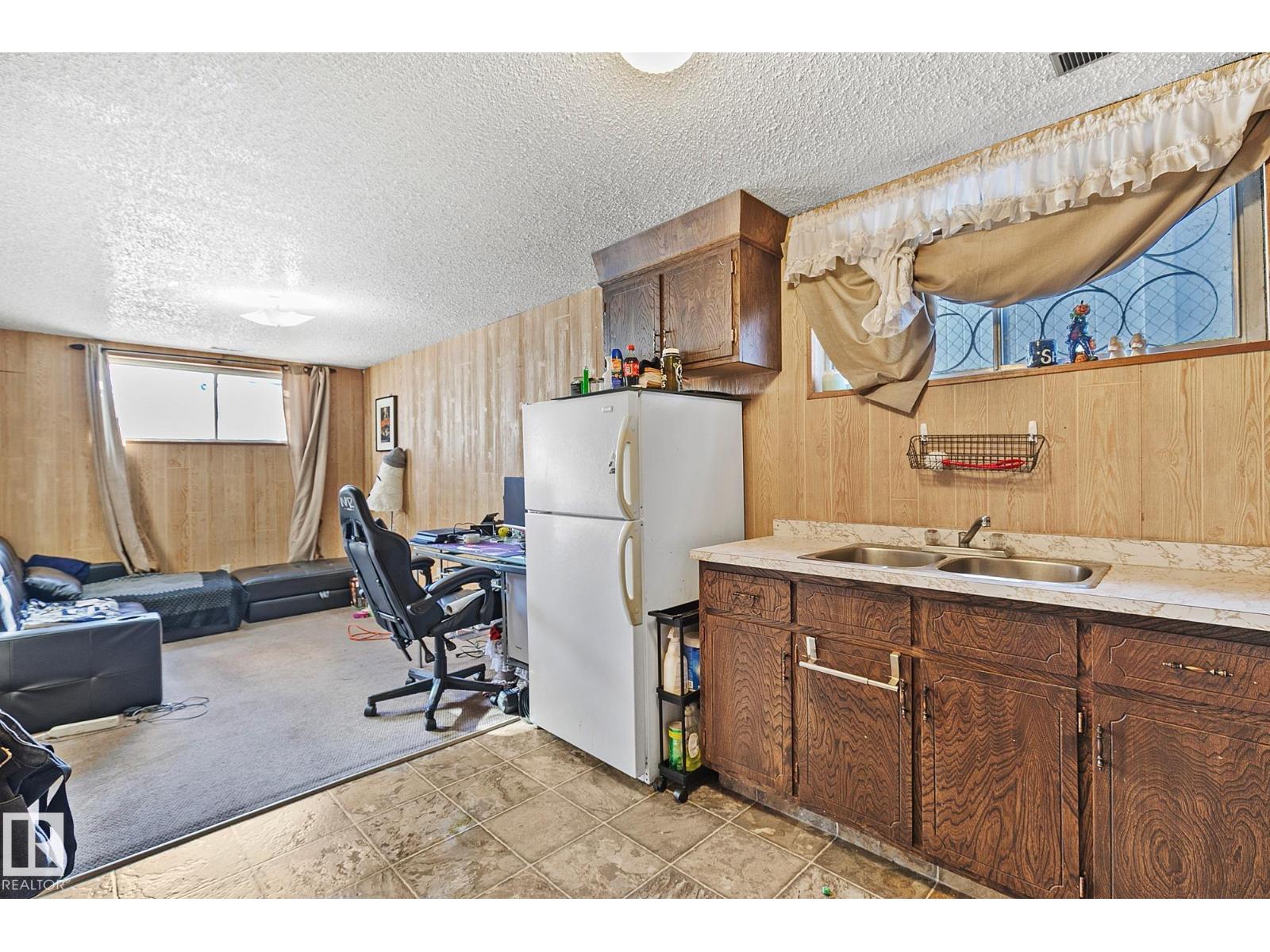 8561 89 St Nw, Edmonton, Alberta  T6C 3K4 - Photo 33 - E4478664