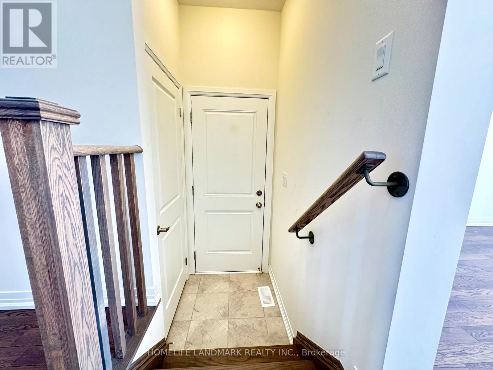 2910 Nakina Street, Pickering, Ontario L1X 0P7 - Photo 11 - E12908346