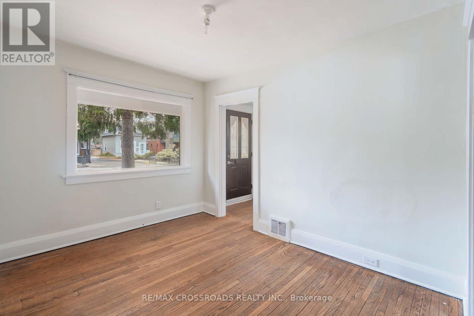 101 Cornell Avenue, Toronto, Ontario  M1M 2Y5 - Photo 9 - E12908388