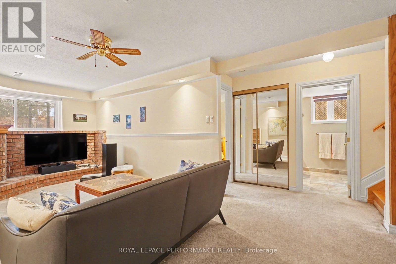 1104 Burgundy Lane, Ottawa, Ontario  K1C 2M8 - Photo 12 - X12908340