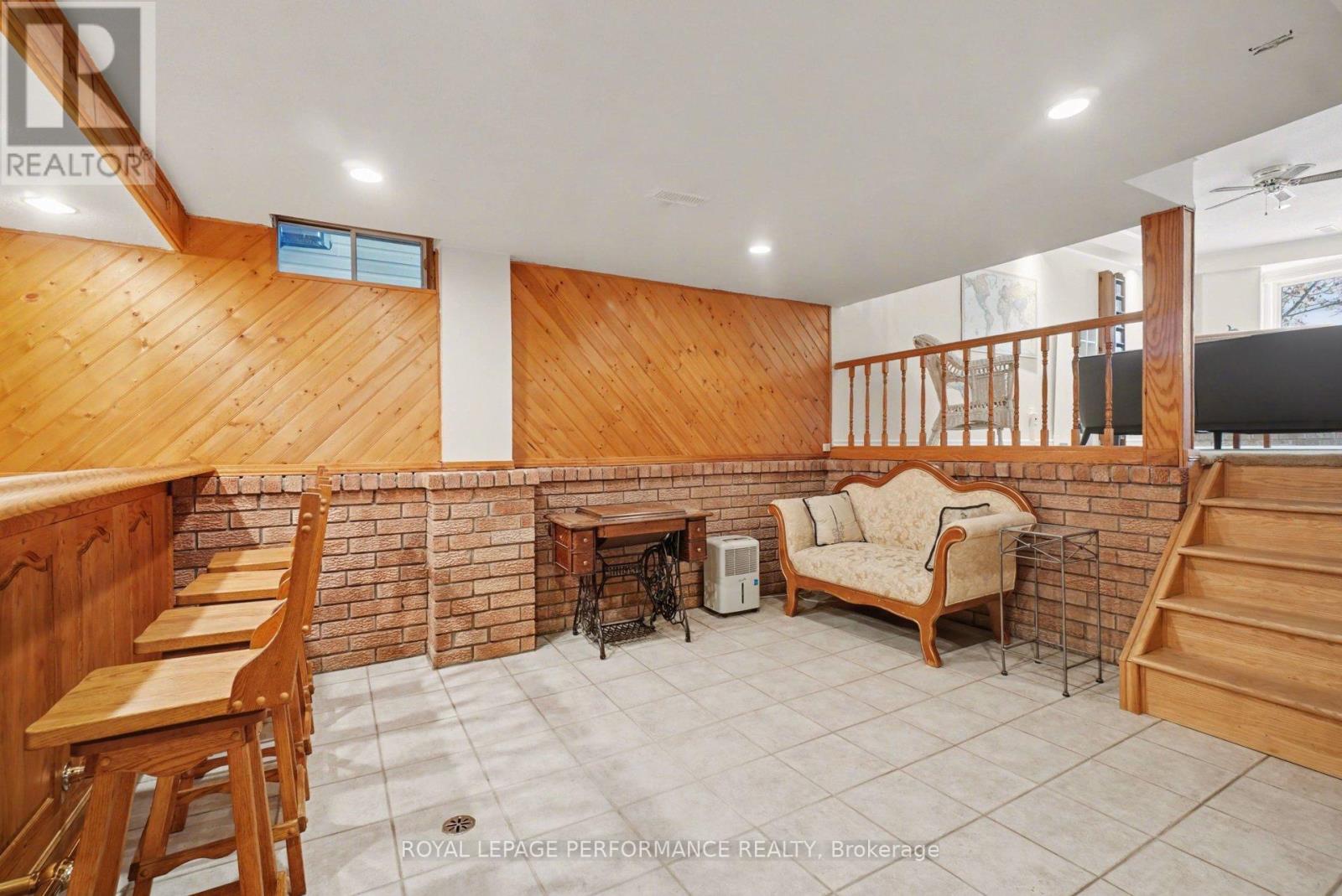 1104 Burgundy Lane, Ottawa, Ontario  K1C 2M8 - Photo 27 - X12908340