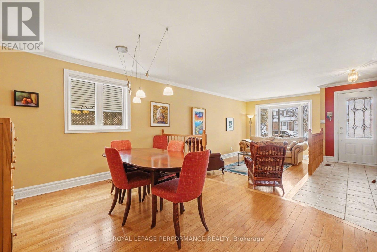 1104 Burgundy Lane, Ottawa, Ontario  K1C 2M8 - Photo 7 - X12908340