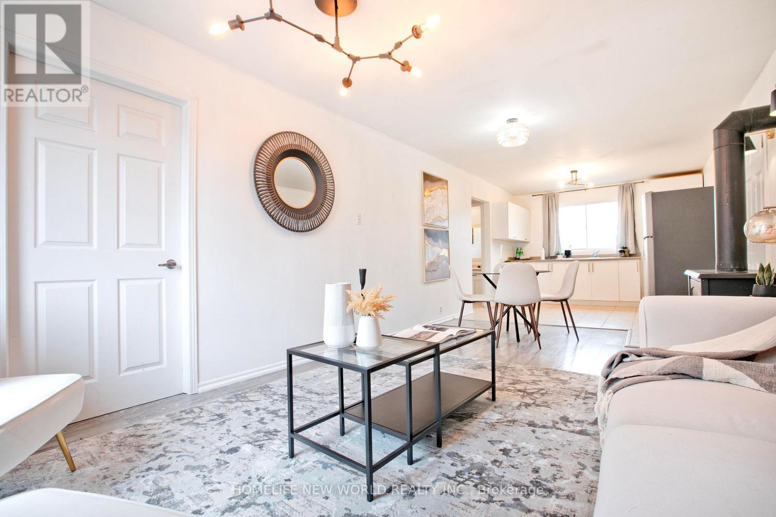 579 Lake Drive S, Georgina (Keswick South), Ontario  L4P 1T2 - Photo 4 - N12908354